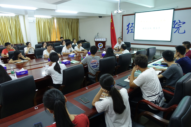 副院长居占杰教授讲授思政课 - 副本.jpg