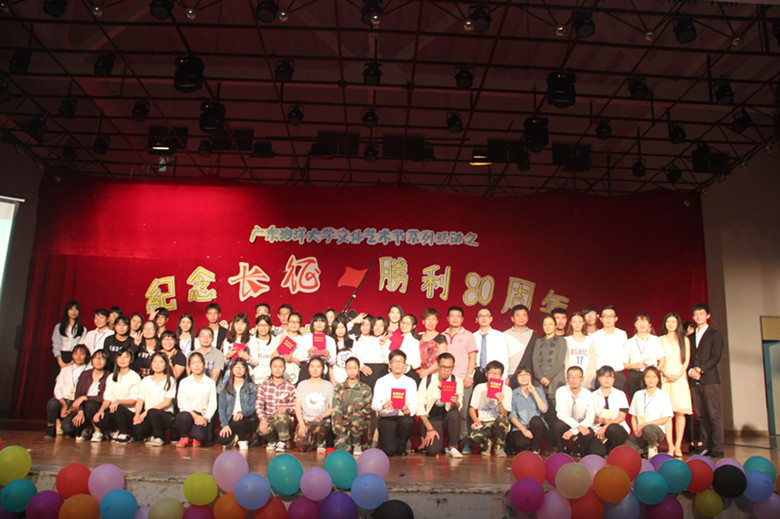 1480318721807018.jpg 大合照_看图王_副本.jpg