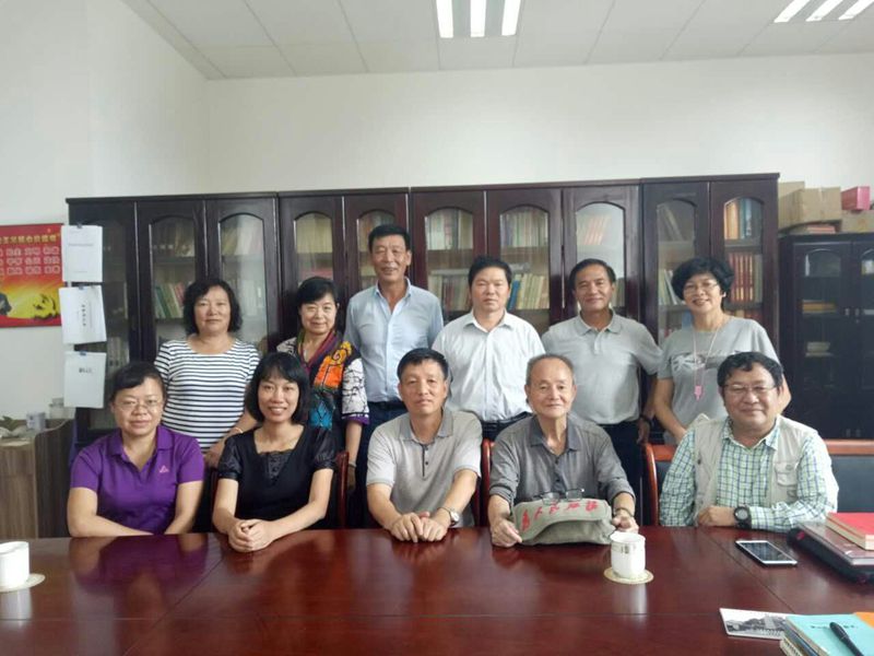 1505434552293734.jpg 云南省文山州党史研究室座谈会_副本.jpg