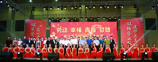 1556587038125368.jpg 0G8A5865.jpg