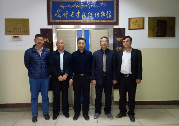 复件 参观民俗博物馆.jpg