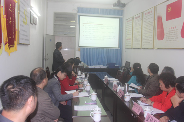 1482999439559413.jpg 化学与环境学院专业评估现场_副本.jpg